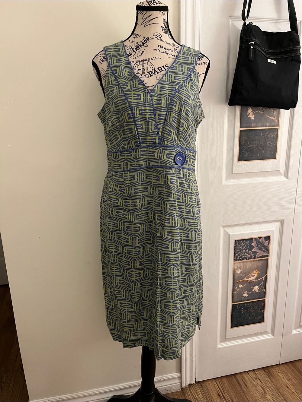 metrostyle Green and Navy Geometric Sleeveless Sheath Dress